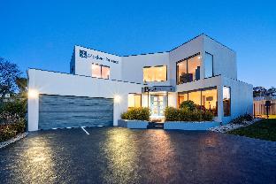 Penguin Australia Booking Discount agoda.com