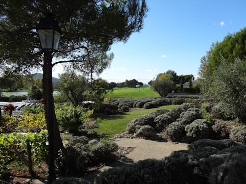 Mallemort France Booking Discount booking.com