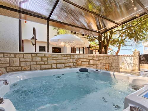 Mali Maj Croatie Réservation Réduction booking.com