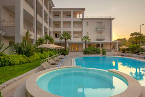 Desenzano del Garda Italie Réservation Réduction booking.com