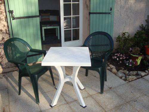 Saint Cannat France Booking Discount booking.com