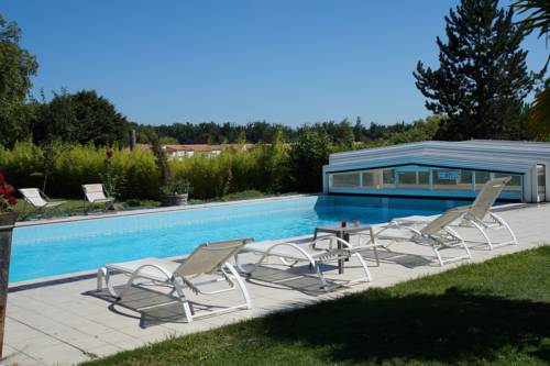 Thénac France Booking Discount booking.com