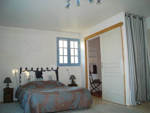 Salignac sur Charente France Booking Discount booking.com