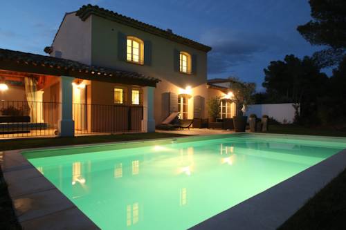 Mallemort France Booking Discount booking.com