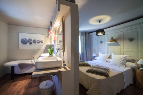 Eygalières France Booking Discount booking.com