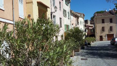 Solliès-Ville France Booking Discount booking.com